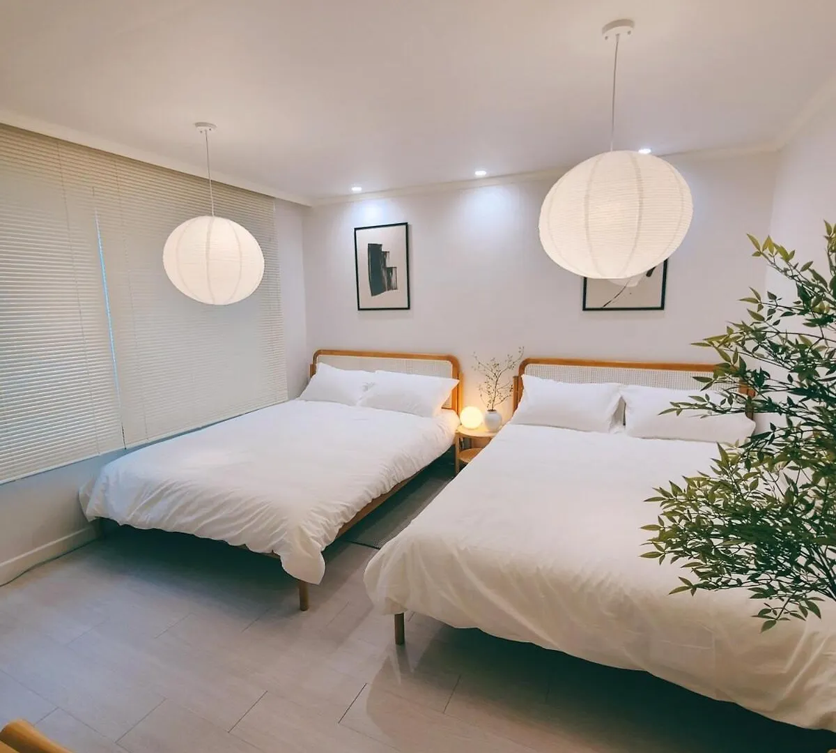 Hongdae, Gangnam, Seongsu, Subway Line 2, Accommodation For 6 People, Seoul Venture Town Station Apartment