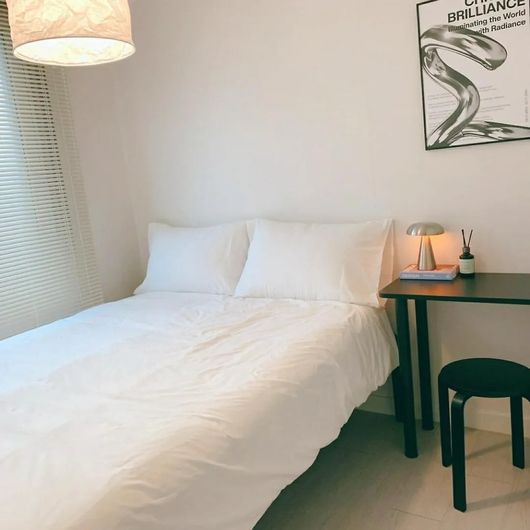 Hongdae, Gangnam, Seongsu, Subway Line 2, Accommodation For 6 People, Seoul Venture Town Station Lejlighed