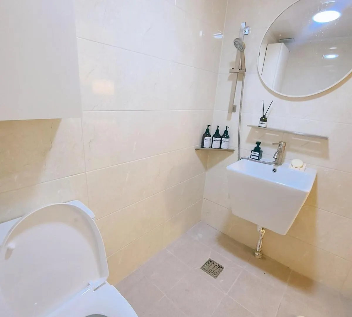 Lejlighed Hongdae, Gangnam, Seongsu, Subway Line 2, Accommodation For 6 People, Seoul Venture Town Station Sydkorea